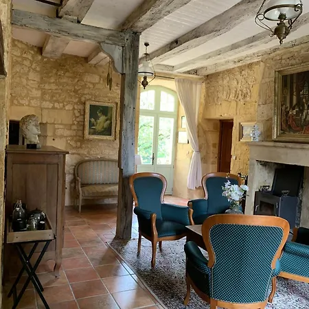 Chateau De *
