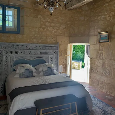 Chateau De *