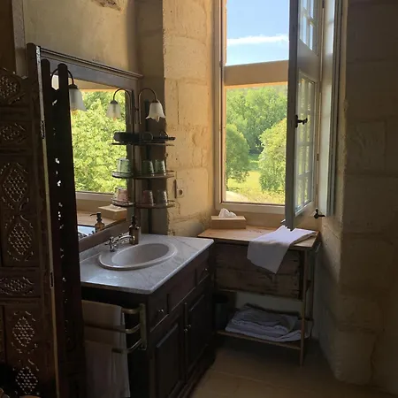 Chateau De Bed & Breakfast Monsac