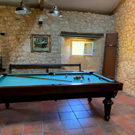 Chateau De Bed & Breakfast