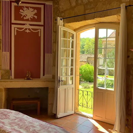 Chateau De *