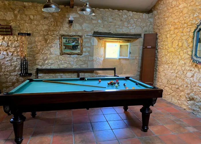 Chateau De Bed & Breakfast